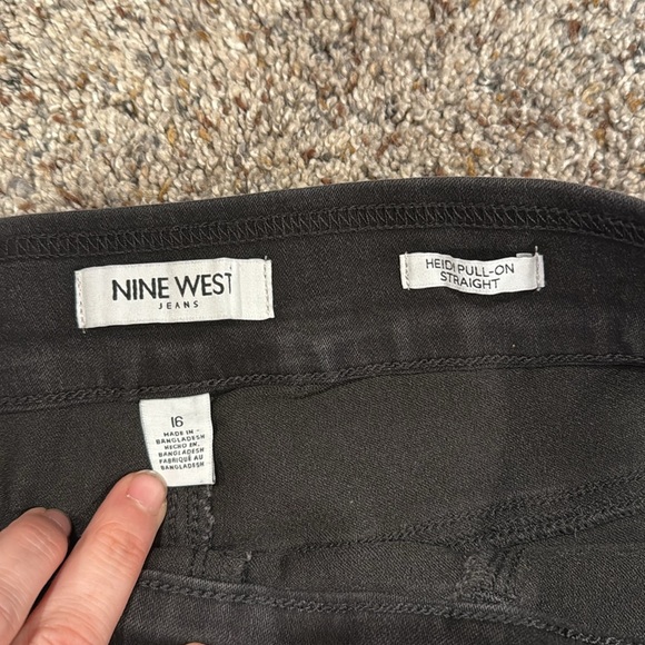 Nine West Heidi Pull On Straight Leg Black Pants - Picture 3 of 7